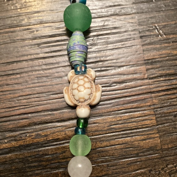 Blue and green ocean necklace with turtle charm - Picture 3 of 5